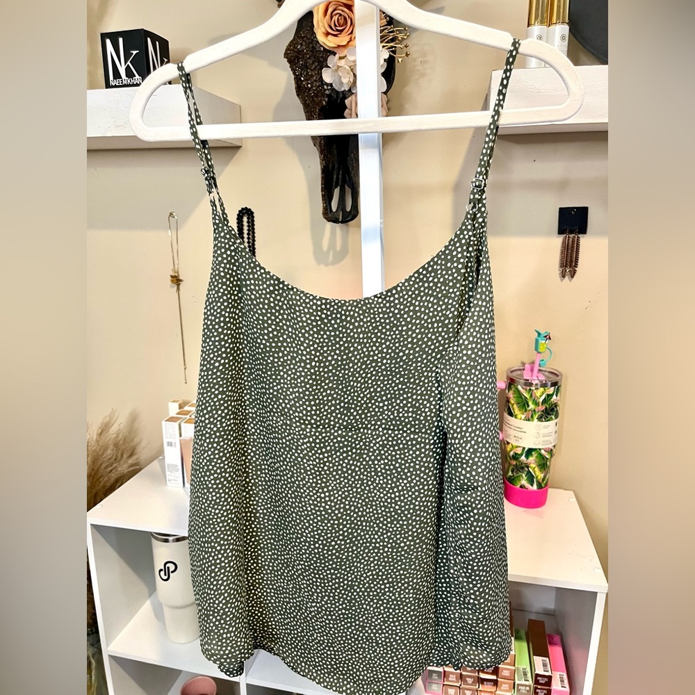 NWOT Mine Anthropology Green and White Spotted Camisole - Picture 4 of 4